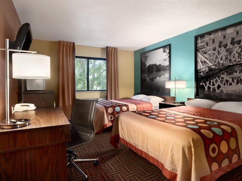 Super 8 By Wyndham Peoria Motel Екстериор снимка